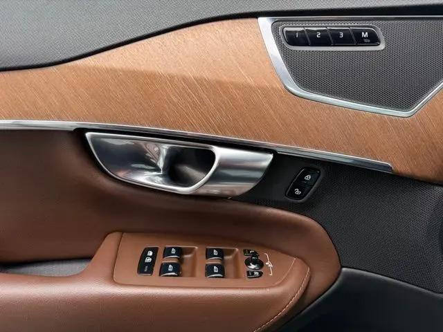 2023 Volvo XC90 B6 Plus 7-Seater