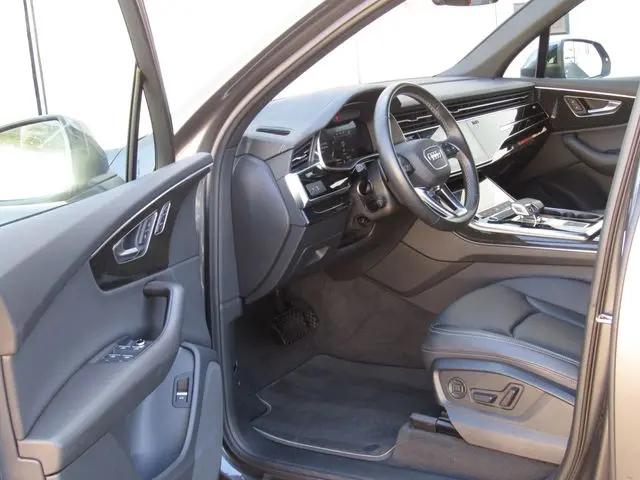 2025 Audi Q7 Premium 55 TFSI quattro Tiptronic