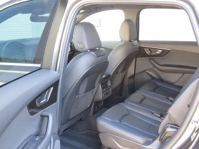 2025 Audi Q7 Premium 55 TFSI quattro Tiptronic