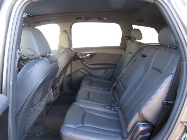 2025 Audi Q7 Premium 55 TFSI quattro Tiptronic