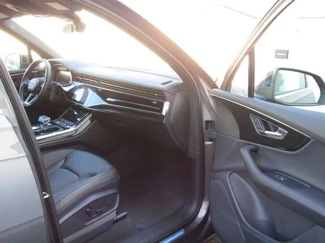 2025 Audi Q7 Premium 55 TFSI quattro Tiptronic