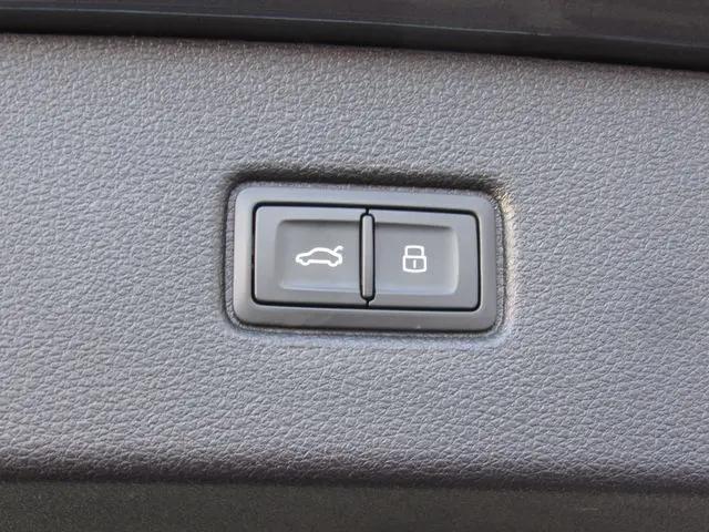 2025 Audi Q7 Premium 55 TFSI quattro Tiptronic