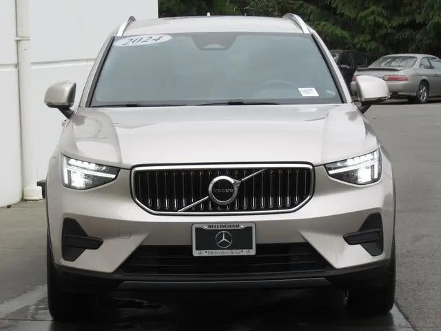 2024 Volvo XC40 B5 Core Bright Theme