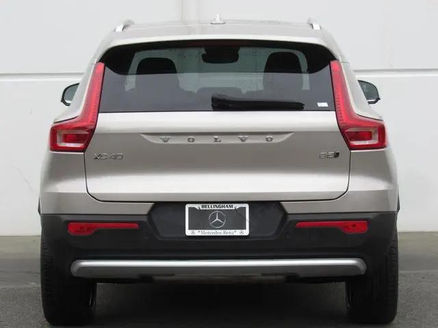 2024 Volvo XC40 B5 Core Bright Theme