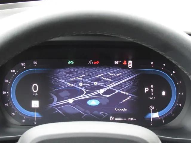 2024 Volvo XC40 B5 Core Bright Theme