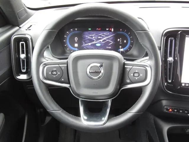 2024 Volvo XC40 B5 Core Bright Theme