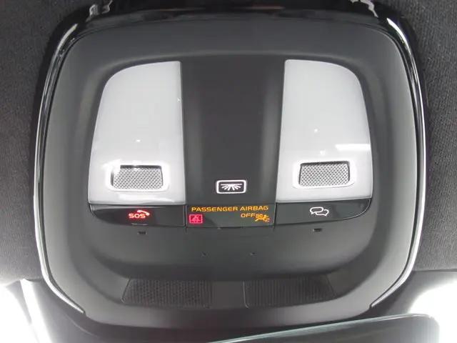 2024 Volvo XC40 B5 Core Bright Theme
