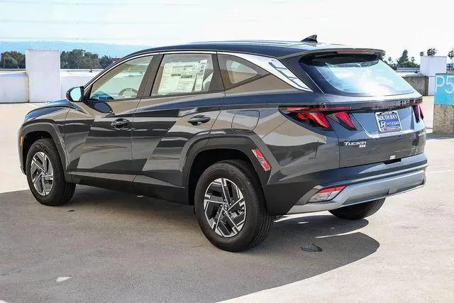 2026 Hyundai Tucson Hybrid Blue SE