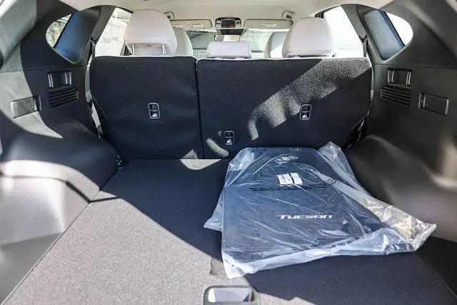 2026 Hyundai Tucson Hybrid Blue SE