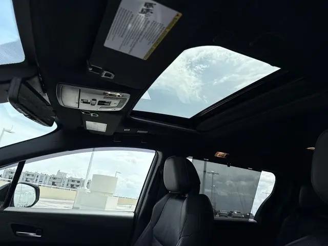 2025 Toyota Sienna Platinum