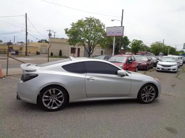 2010 Hyundai Genesis Coupe 3.8 Track