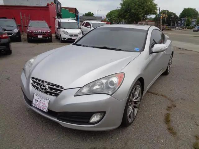 2010 Hyundai Genesis Coupe 3.8 Track