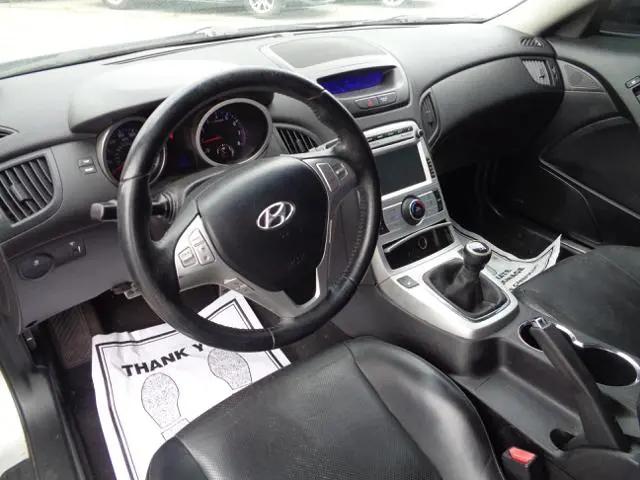 2010 Hyundai Genesis Coupe 3.8 Track