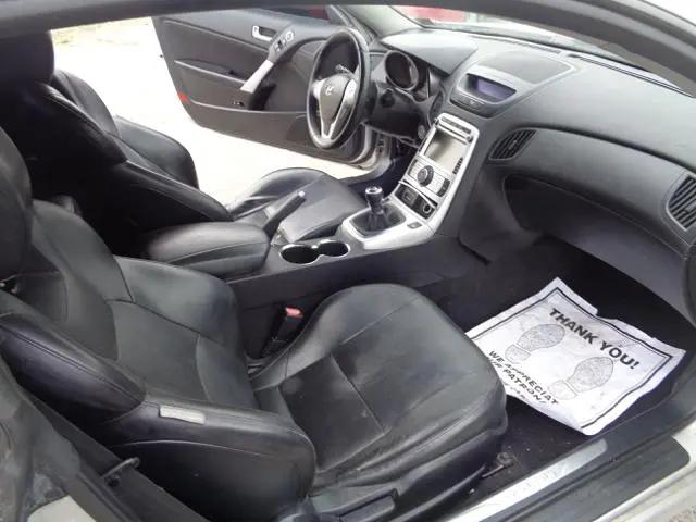 2010 Hyundai Genesis Coupe 3.8 Track