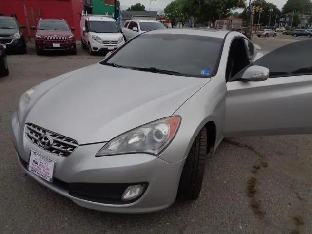 2010 Hyundai Genesis Coupe 3.8 Track