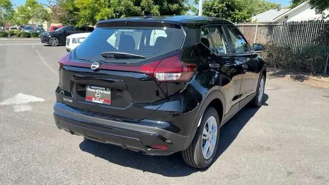 2025 Nissan Kicks S