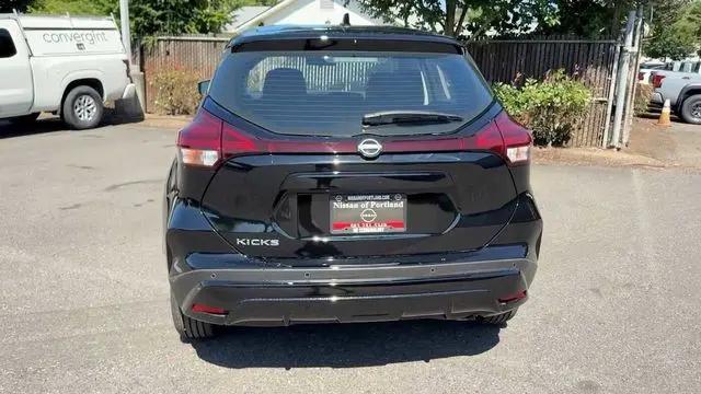 2025 Nissan Kicks S