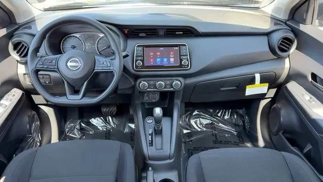 2025 Nissan Kicks S
