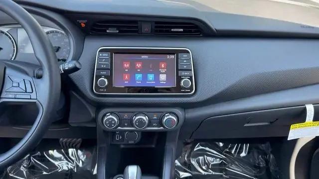 2025 Nissan Kicks S