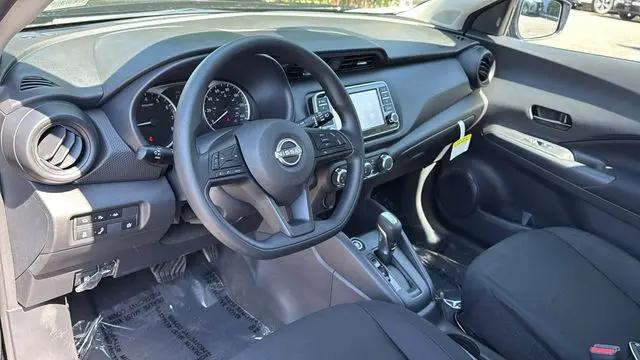 2025 Nissan Kicks S