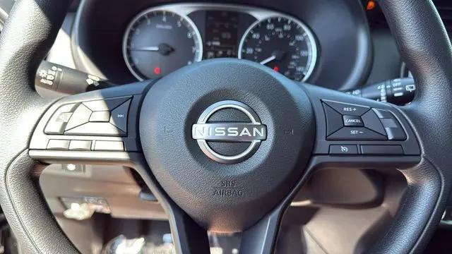 2025 Nissan Kicks S