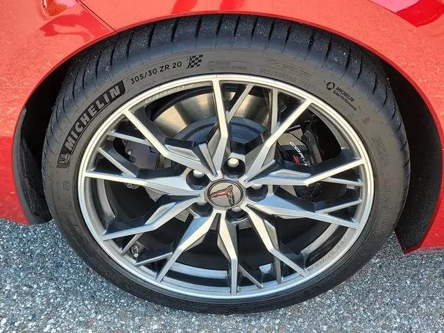 2025 Chevrolet Corvette Stingray RWD Convertible 2LT