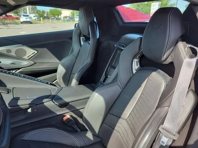 2025 Chevrolet Corvette Stingray RWD Convertible 2LT