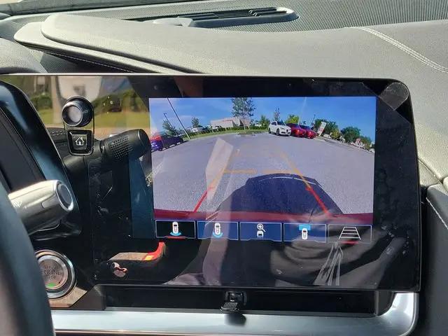 2025 Chevrolet Corvette Stingray RWD Convertible 2LT
