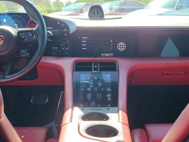 2020 Porsche Taycan Turbo