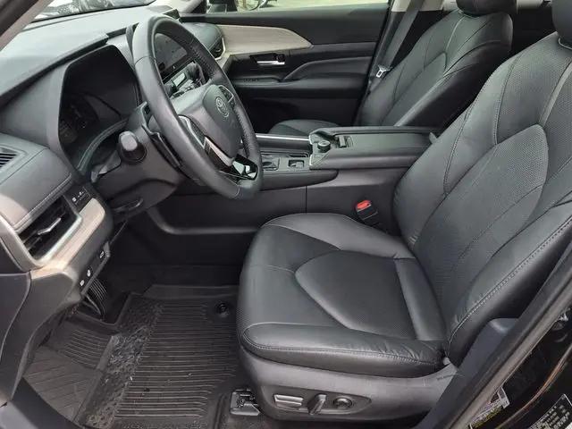 2025 Toyota Grand Highlander XLE