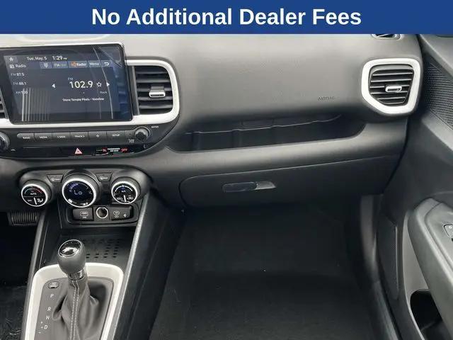 2026 Hyundai Venue SEL w/Two-Tone Roof