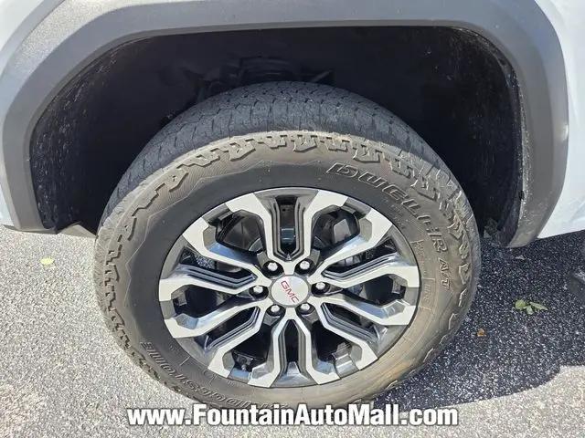 2023 GMC Canyon 4WD Crew Cab Short Box Denali