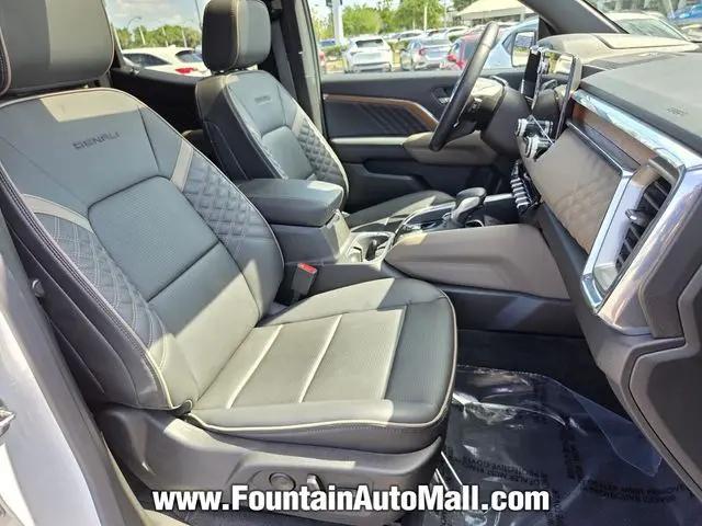 2023 GMC Canyon 4WD Crew Cab Short Box Denali