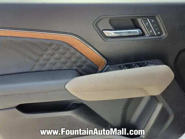 2023 GMC Canyon 4WD Crew Cab Short Box Denali