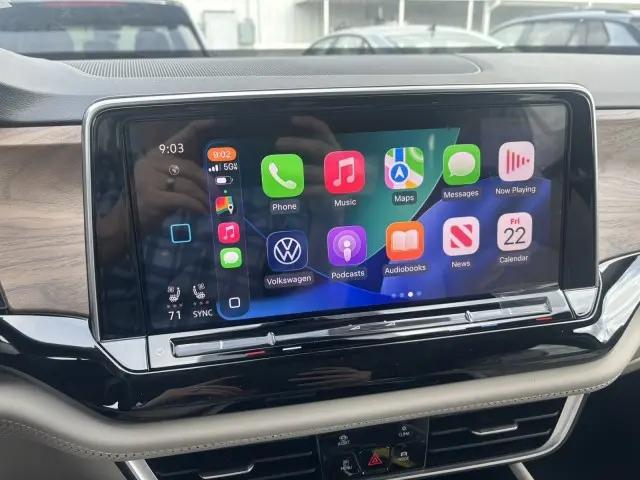 2026 Volkswagen Atlas SE with Technology