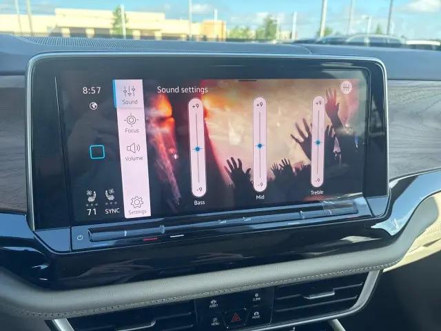 2026 Volkswagen Atlas SE with Technology