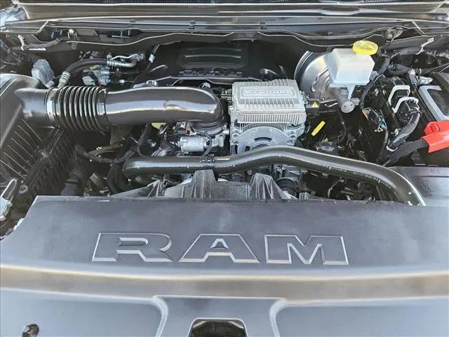 2024 Ram 1500 Big Horn Crew Cab 4x4 5'7" Box