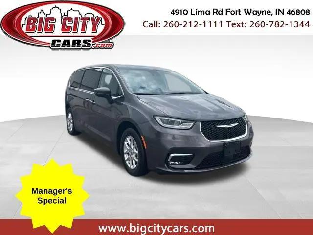 2023 Chrysler Pacifica Touring L for sale in Fort Wayne, IN