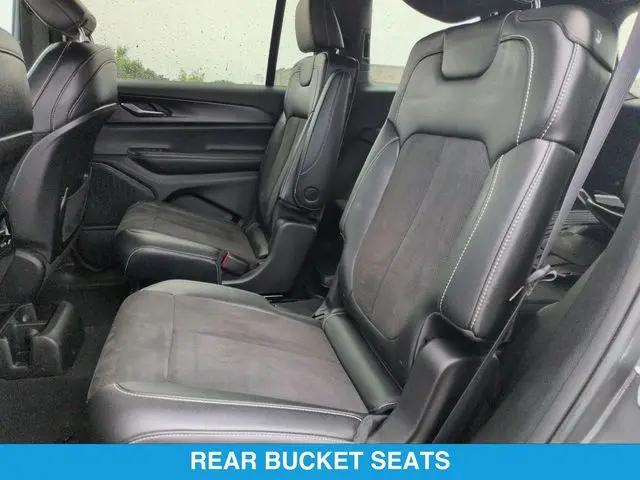 2023 Jeep Grand Cherokee L Altitude 4x4