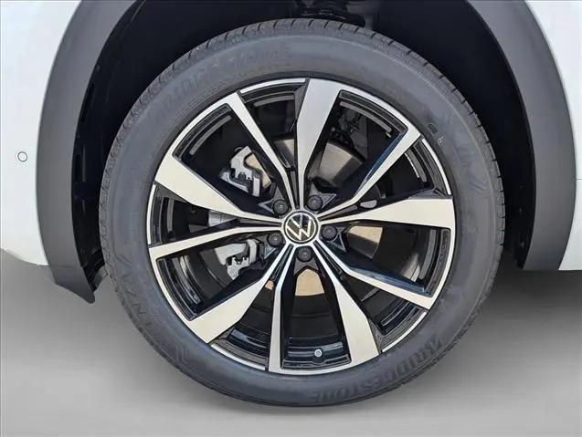 2026 Volkswagen Atlas Cross Sport SEL Premium R-Line