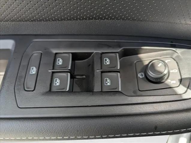 2026 Volkswagen Atlas Cross Sport SEL Premium R-Line