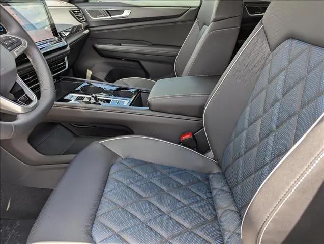 2026 Volkswagen Atlas Cross Sport SEL Premium R-Line