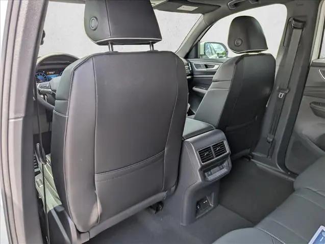 2026 Volkswagen Atlas Cross Sport SEL Premium R-Line