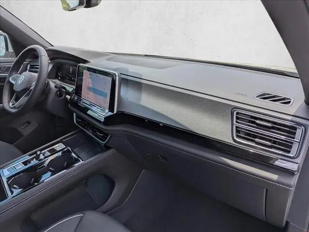 2026 Volkswagen Atlas Cross Sport SEL Premium R-Line