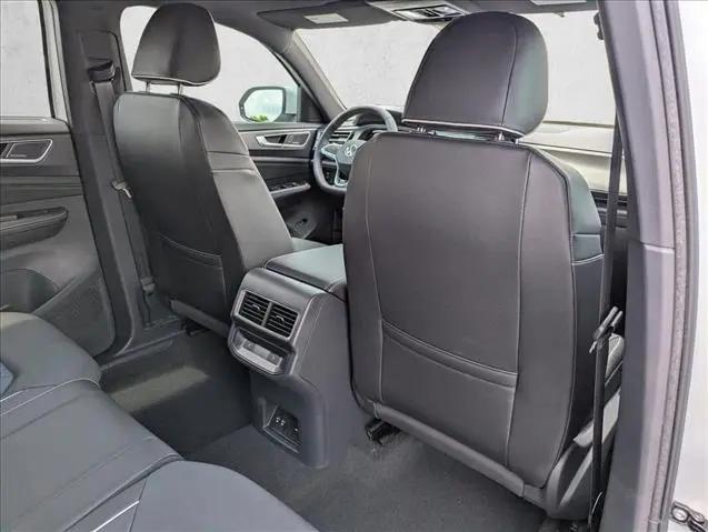 2026 Volkswagen Atlas Cross Sport SEL Premium R-Line