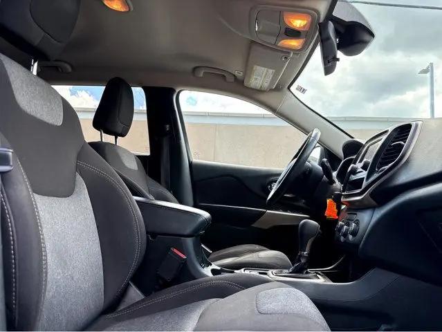 2018 Jeep Cherokee Latitude FWD