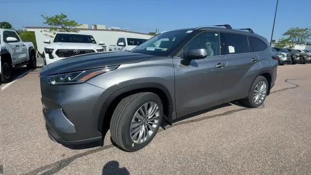 2026 Toyota Highlander Platinum