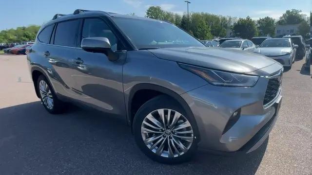 2026 Toyota Highlander Platinum