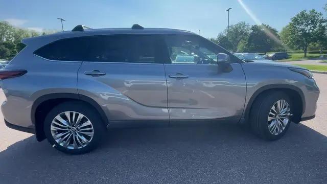 2026 Toyota Highlander Platinum