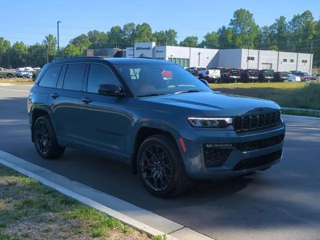 2026 Jeep Grand Cherokee Summit 4x4